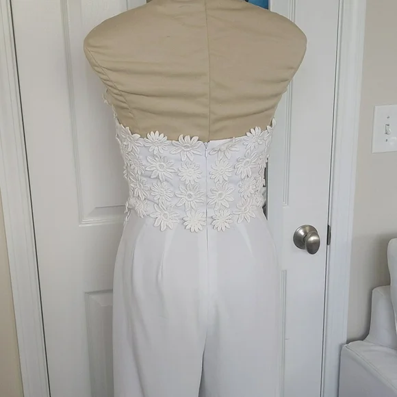 Vintage White Jumpsuit Flower details - Picture 6 of 8